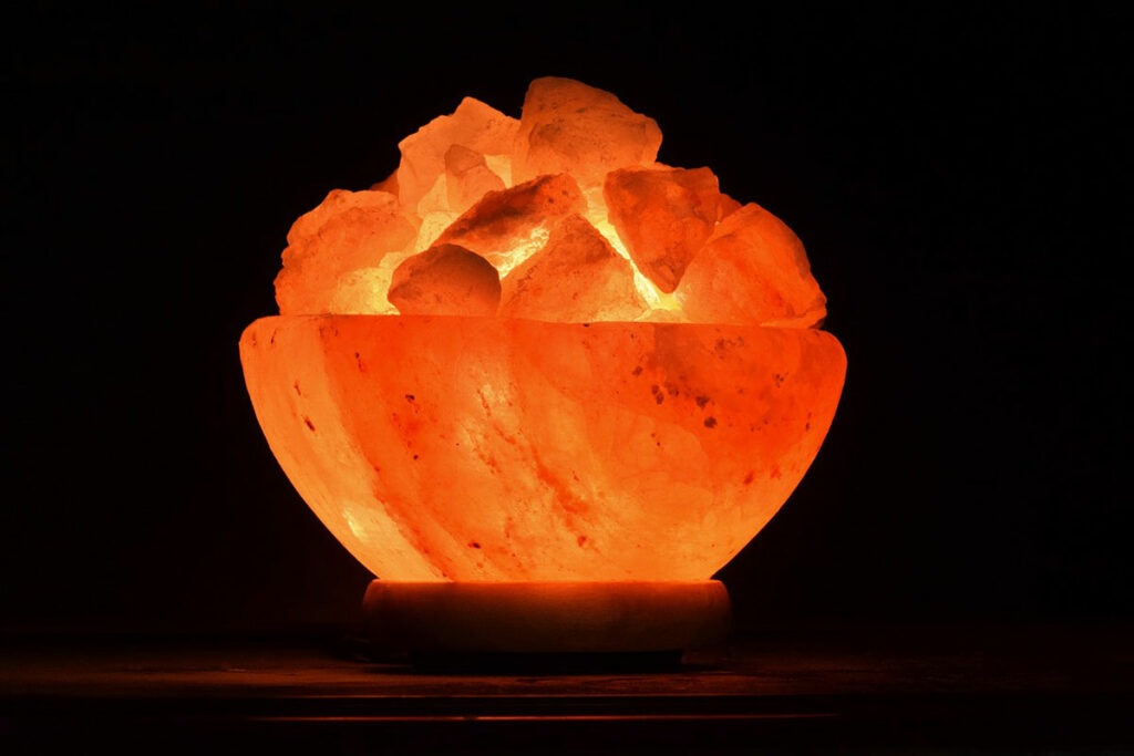 salt-lamp-leaking-truth-and-myths